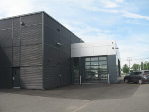 NISSAN GRANBY (1)