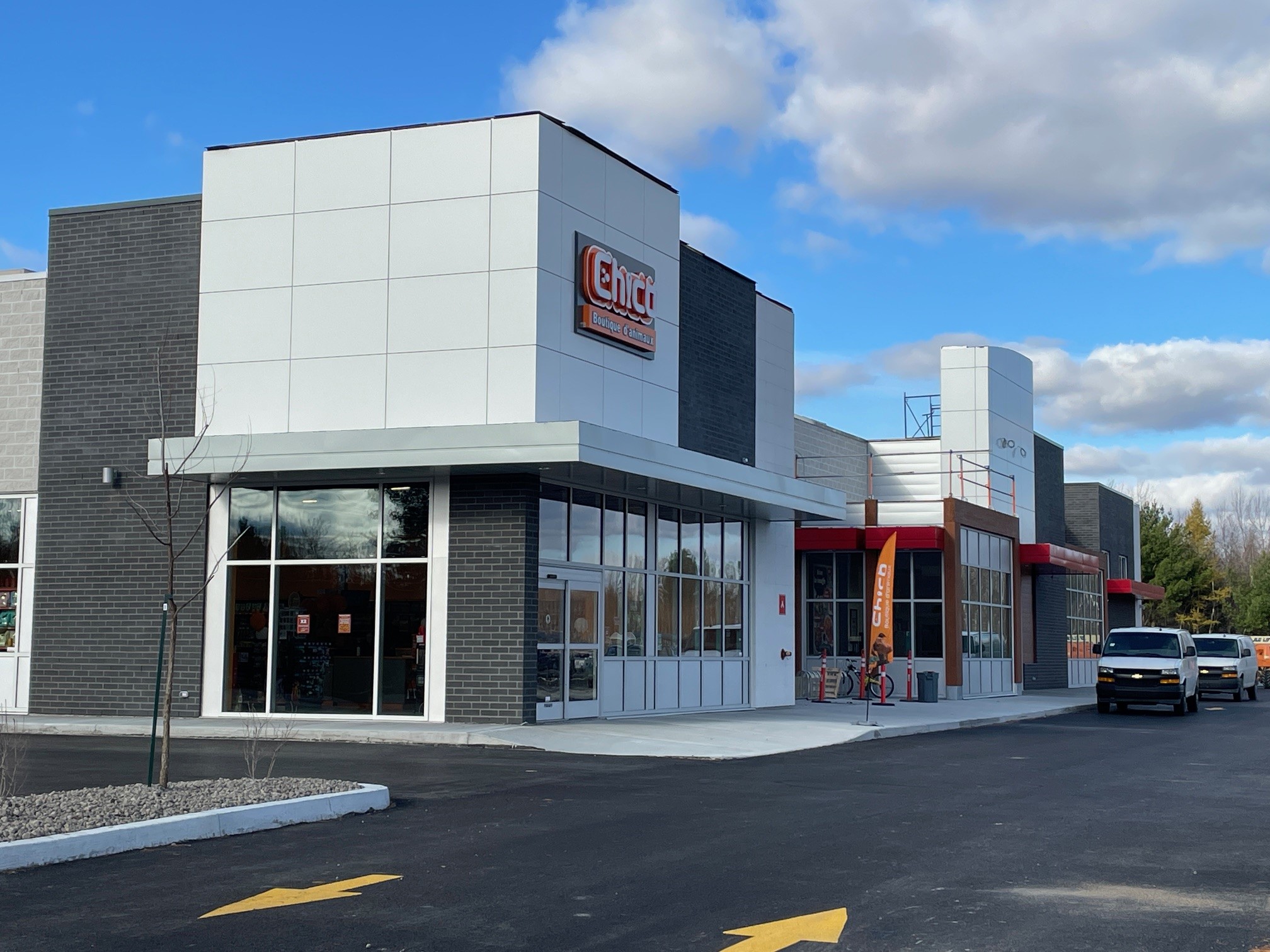 Façade extérieure - La Première Impression